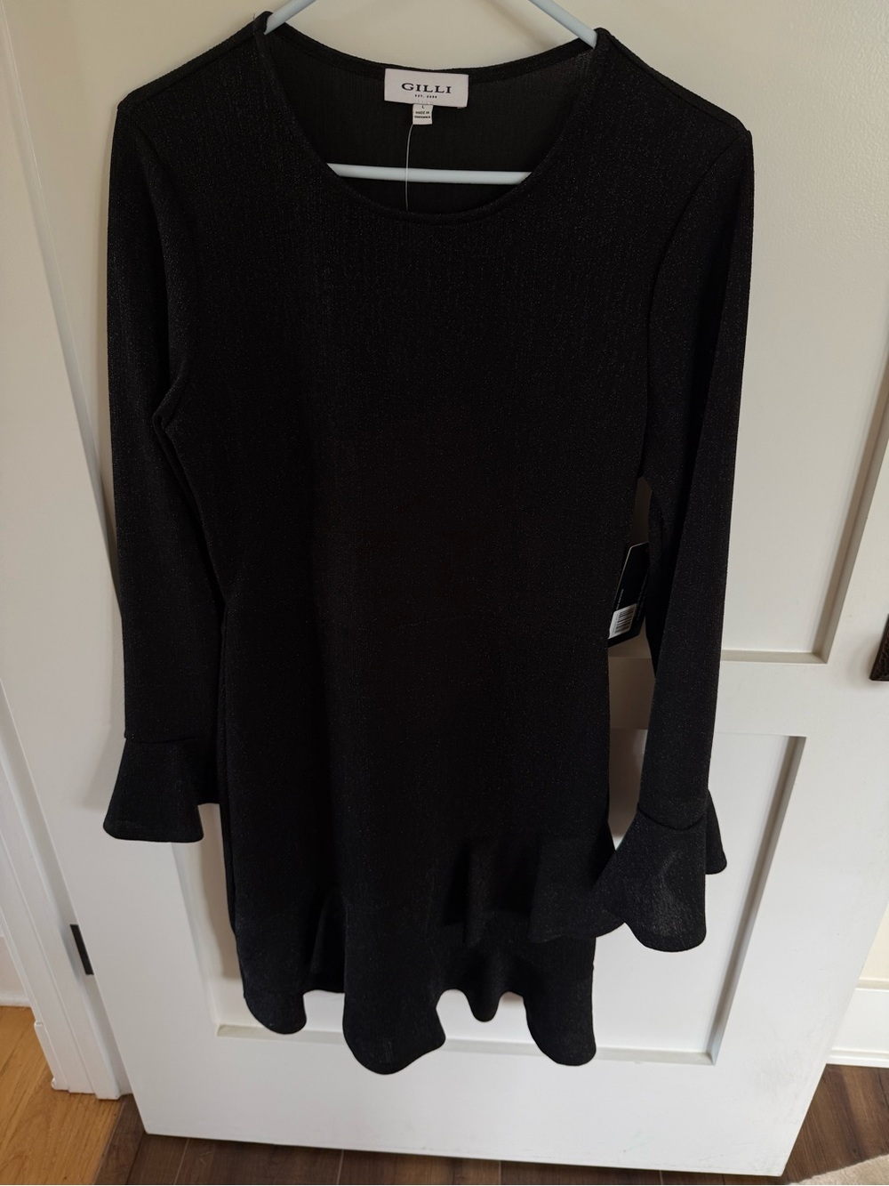 GILLI Black Long-Sleeve Ruffle Hem Dress